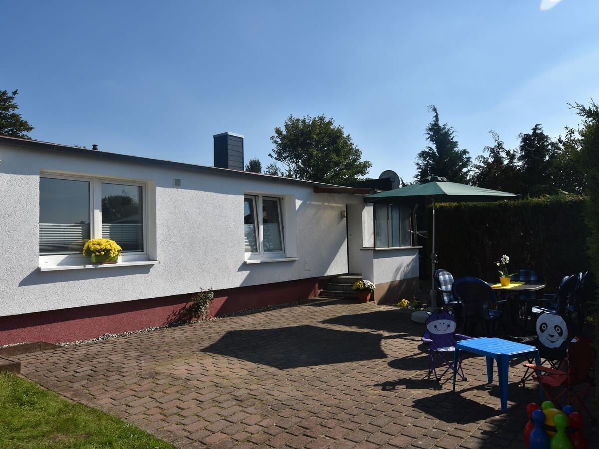 Modern Bungalow In Kroepelin With Garden Villa Екстериор снимка